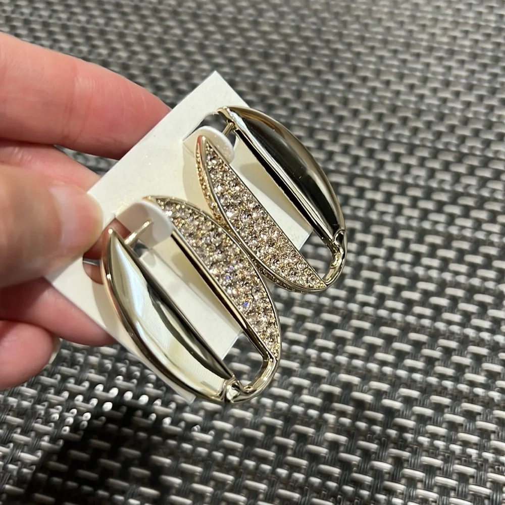 High End Women’s Gold Mega U Links Rhinestone Oval Sparkle Buckle Earrings